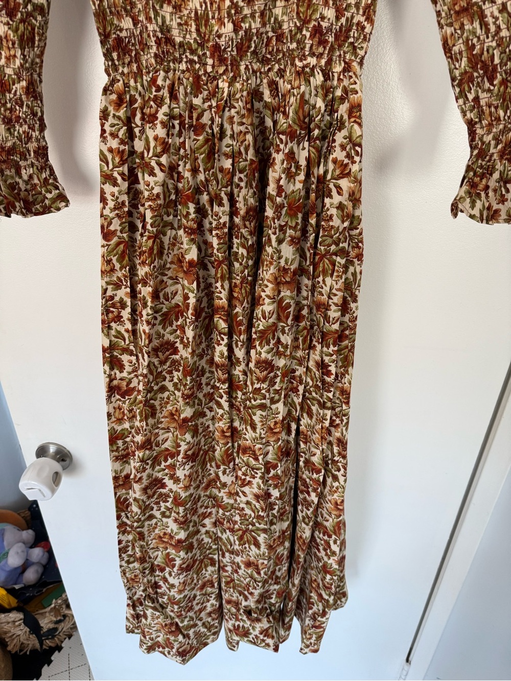 Doen Bijou Brown Floral Smocked Maxi Dress in Ivory Reve Des Jardins - Picture 7 of 13